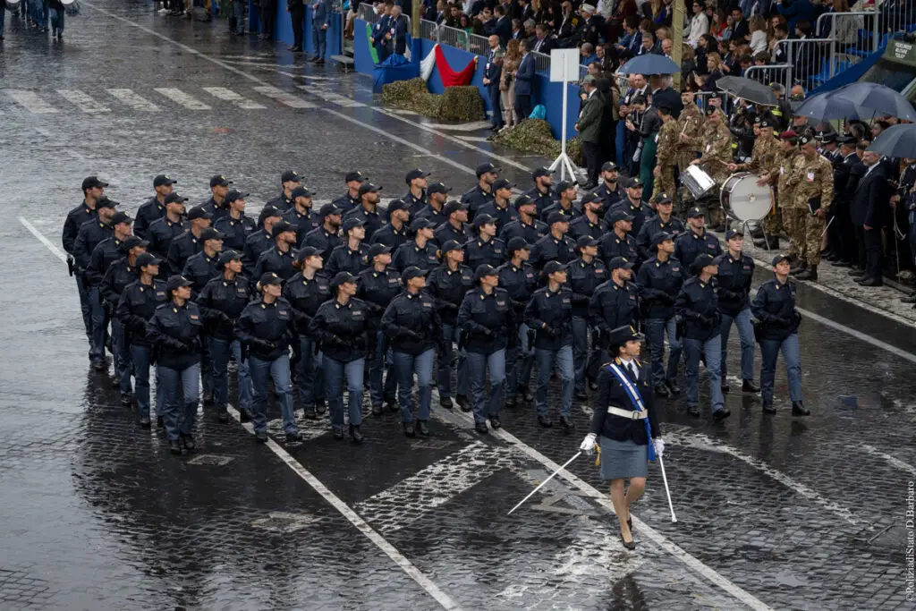  ‣ adn24 roma | la polizia di stato celebra i suoi 172 anni alla parata del 2 giugno foto