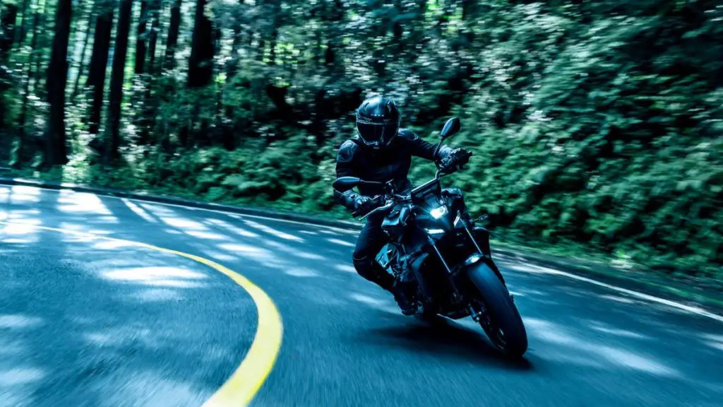 yamaha mt-09 y-amt ‣ adn24 yamaha mt-09 y-amt: È lei la prima automatica di iwata