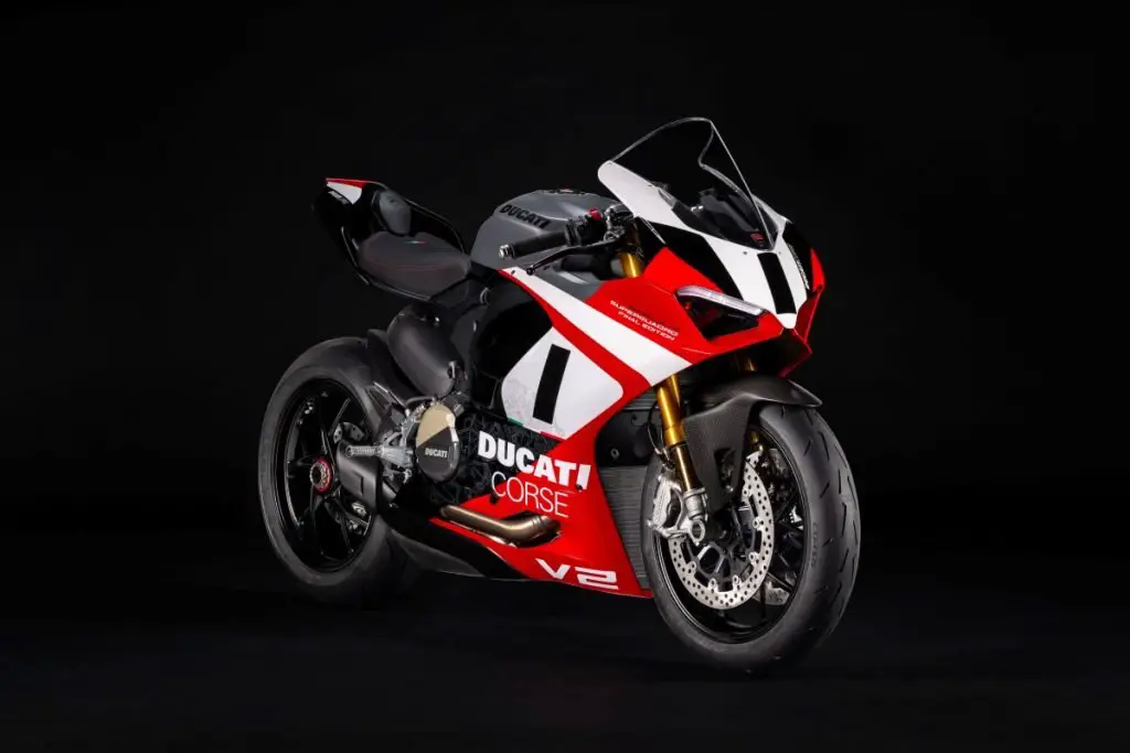  panigale v2 superquadro final edition ‣ adn24 ducati panigale v2 superquadro final edition: esclusivo inno al v-twin