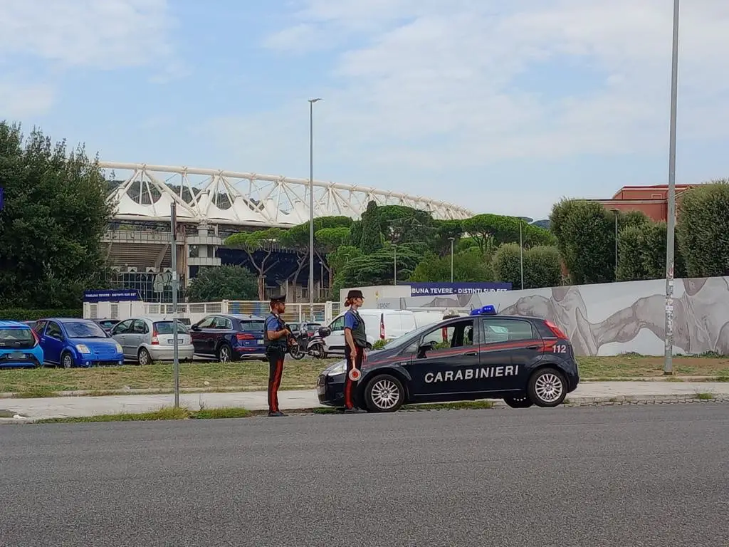  ‣ adn24 roma | intensificati controlli dei carabinieri: 4 arresti e 6 denunce